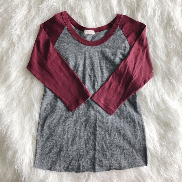 Brandy Melville Tops - Brandy Melville Quarter Sleeve Tee